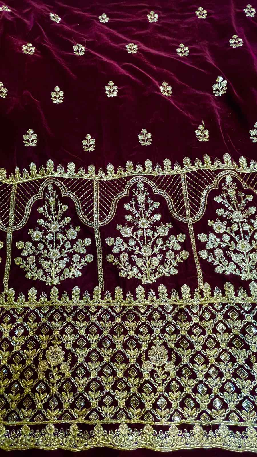 9000 EMBROIDERY VELVET