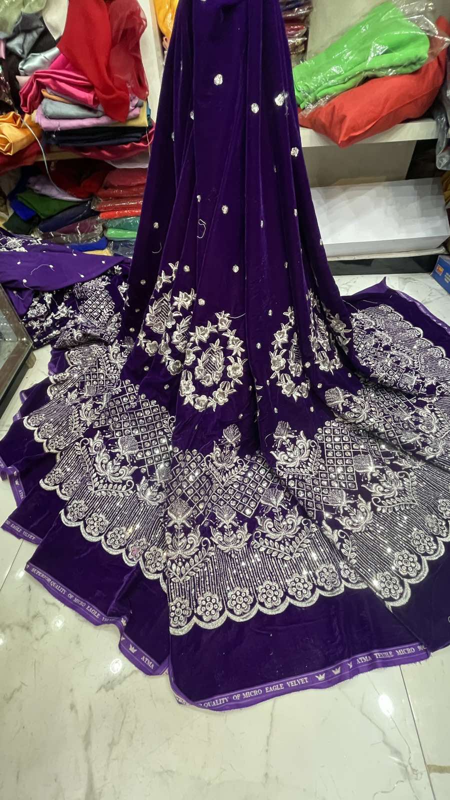 9000 EMBROIDERY VELVET