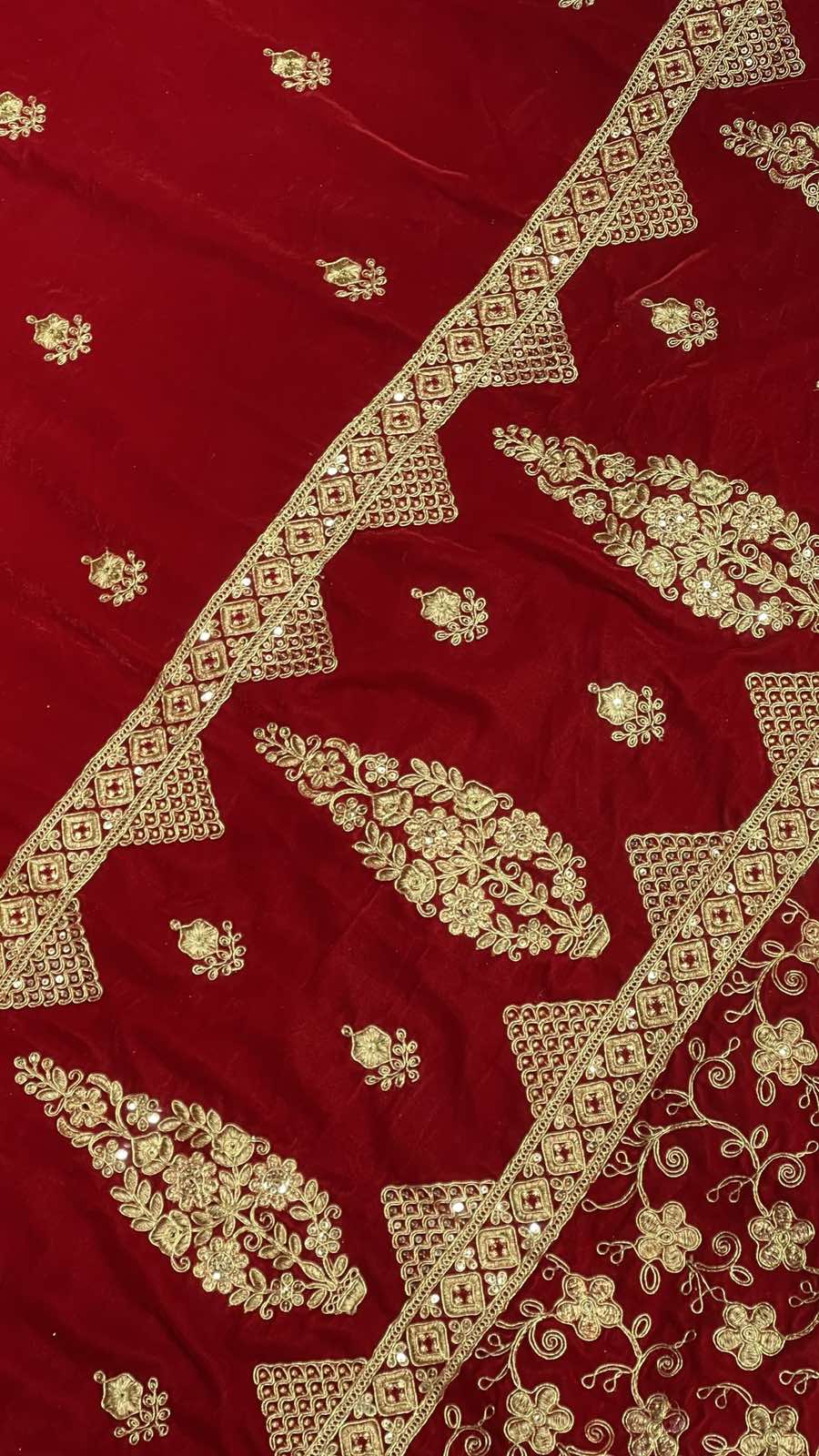 9000 EMBROIDERY VELVET