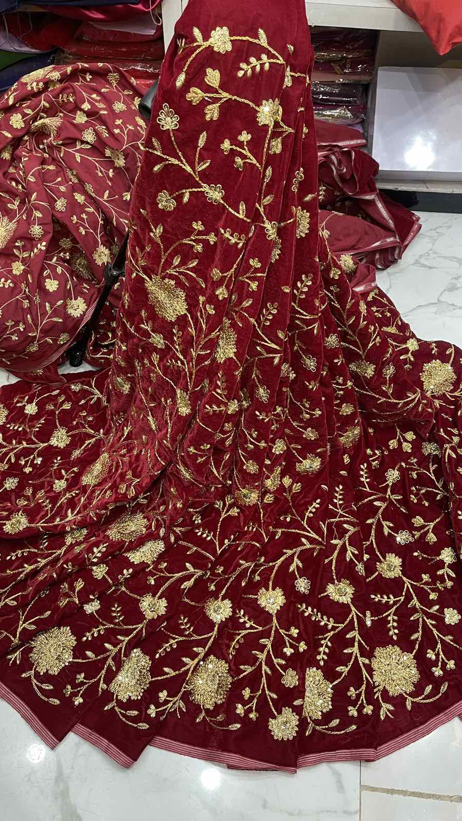 9000 EMBROIDERY VELVET