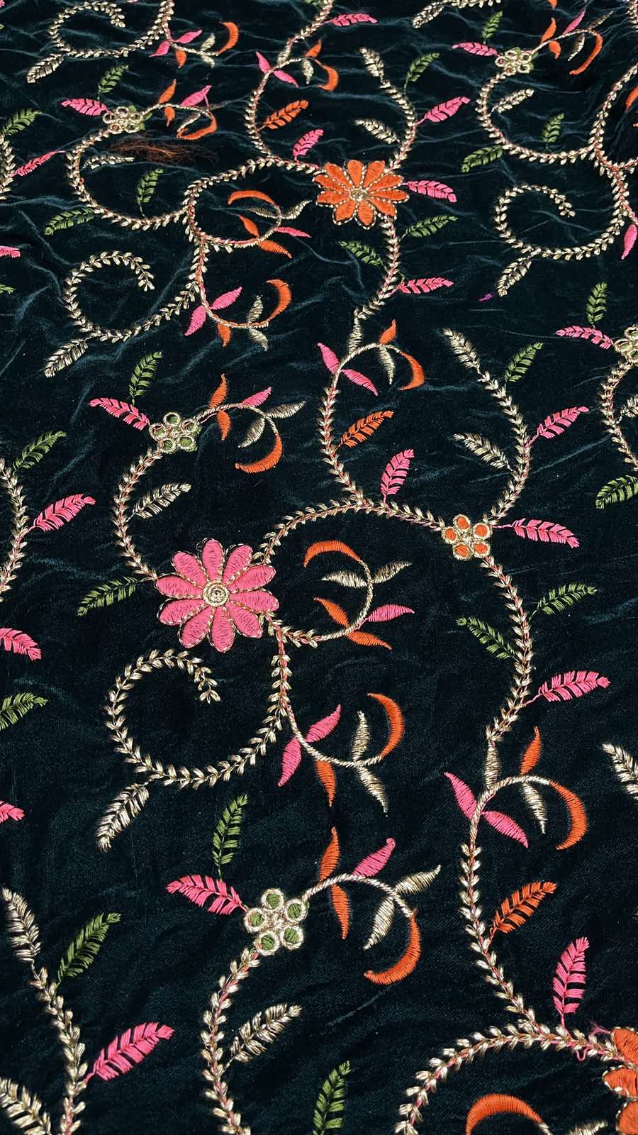 9000 EMBROIDERY VELVET