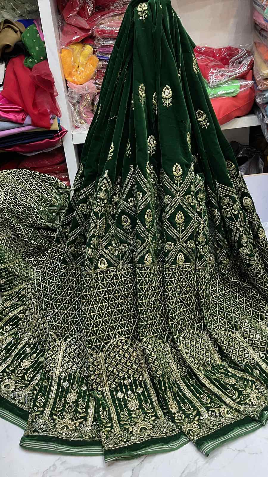 9000 EMBROIDERY VELVET
