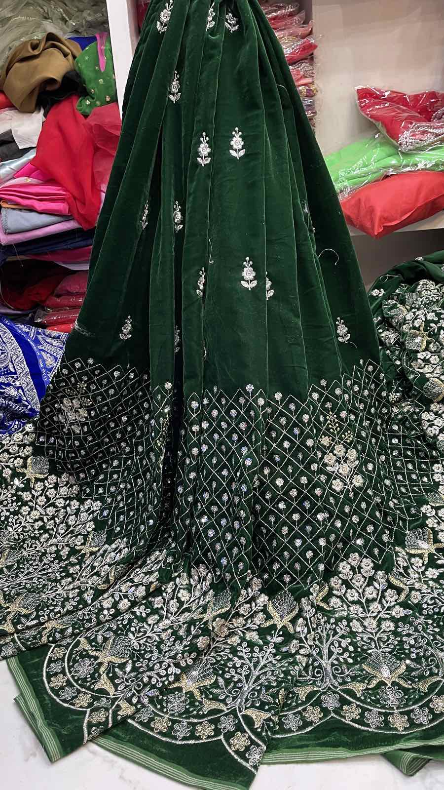 9000 EMBROIDERY VELVET