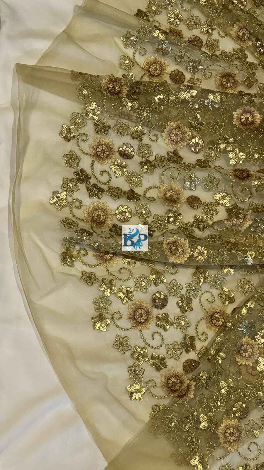 Net embroidery blouse